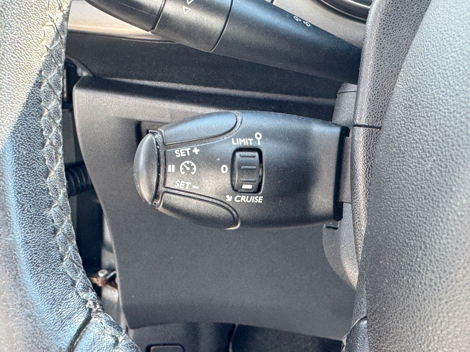 Grå Citroën C3 fra 2016