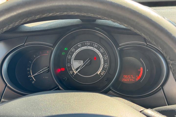 Grå Citroën C3 fra 2016