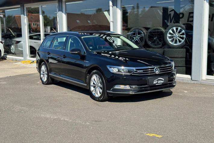 Sort VW Passat fra 2016