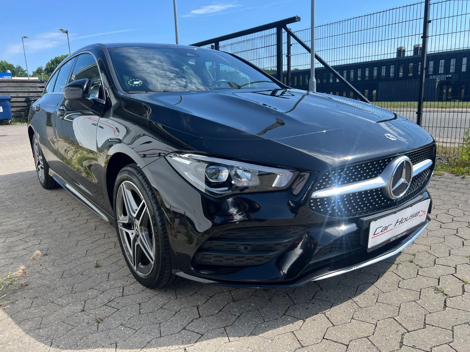 Sort Mercedes CLA250 e fra 2021