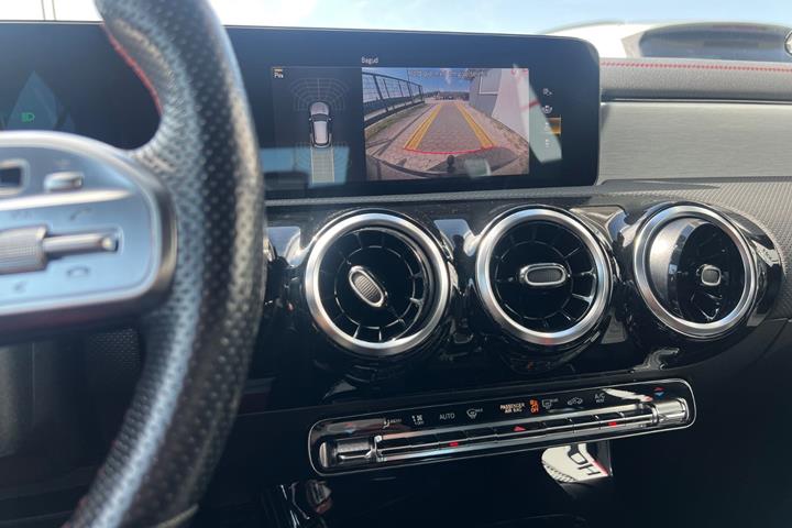 Sort Mercedes CLA250 e fra 2021