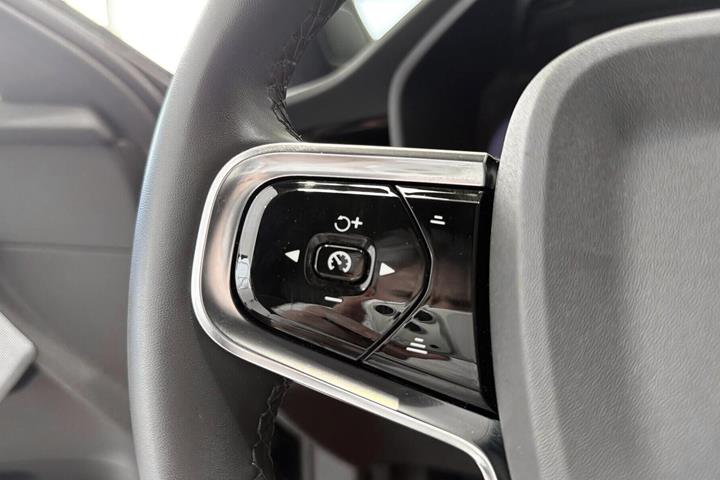Sort Polestar 2 fra 2023