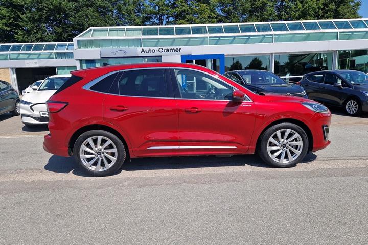 Rød Ford Kuga fra 2020