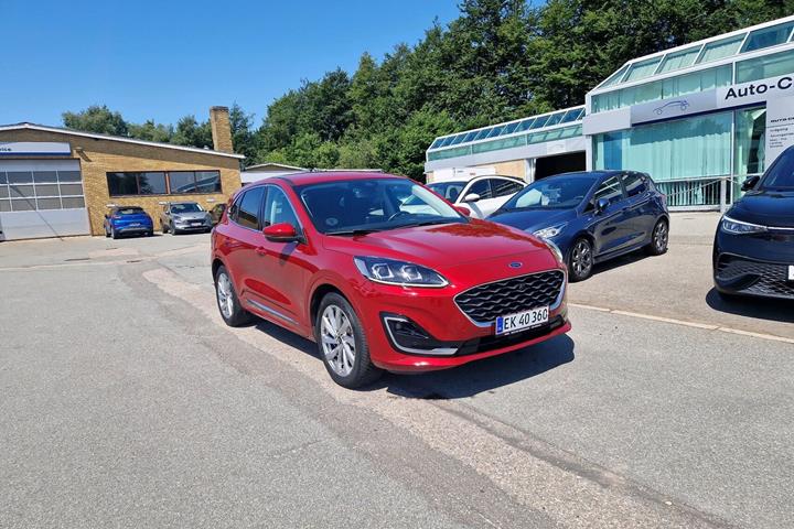 Rød Ford Kuga fra 2020