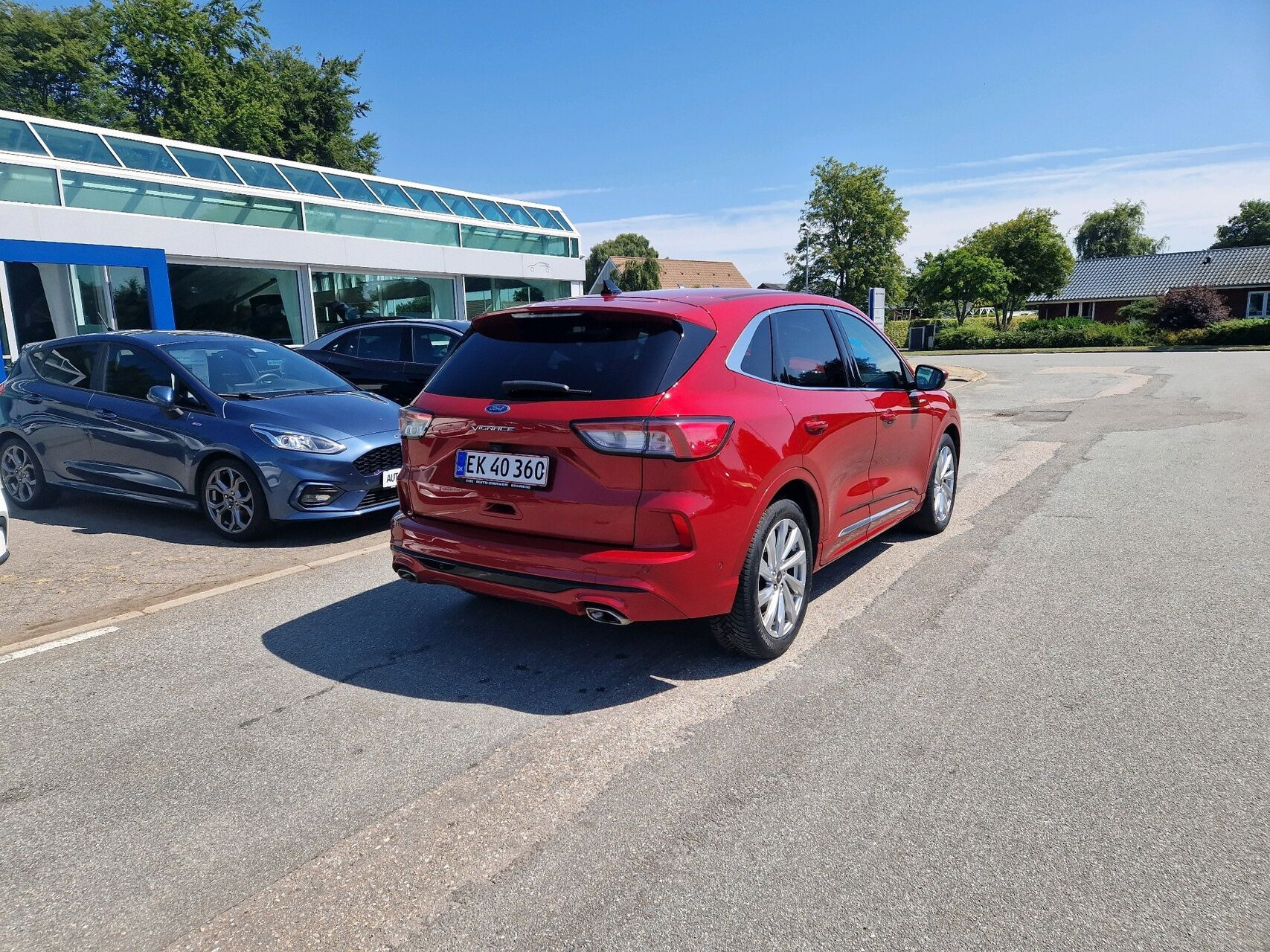 Rød Ford Kuga fra 2020