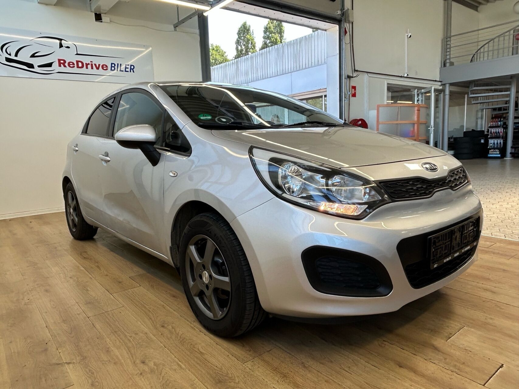 Sølv Kia Rio fra 2012