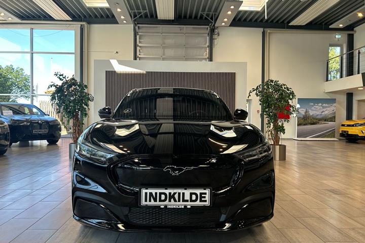 Sort Ford Mustang Mach-E fra 2022