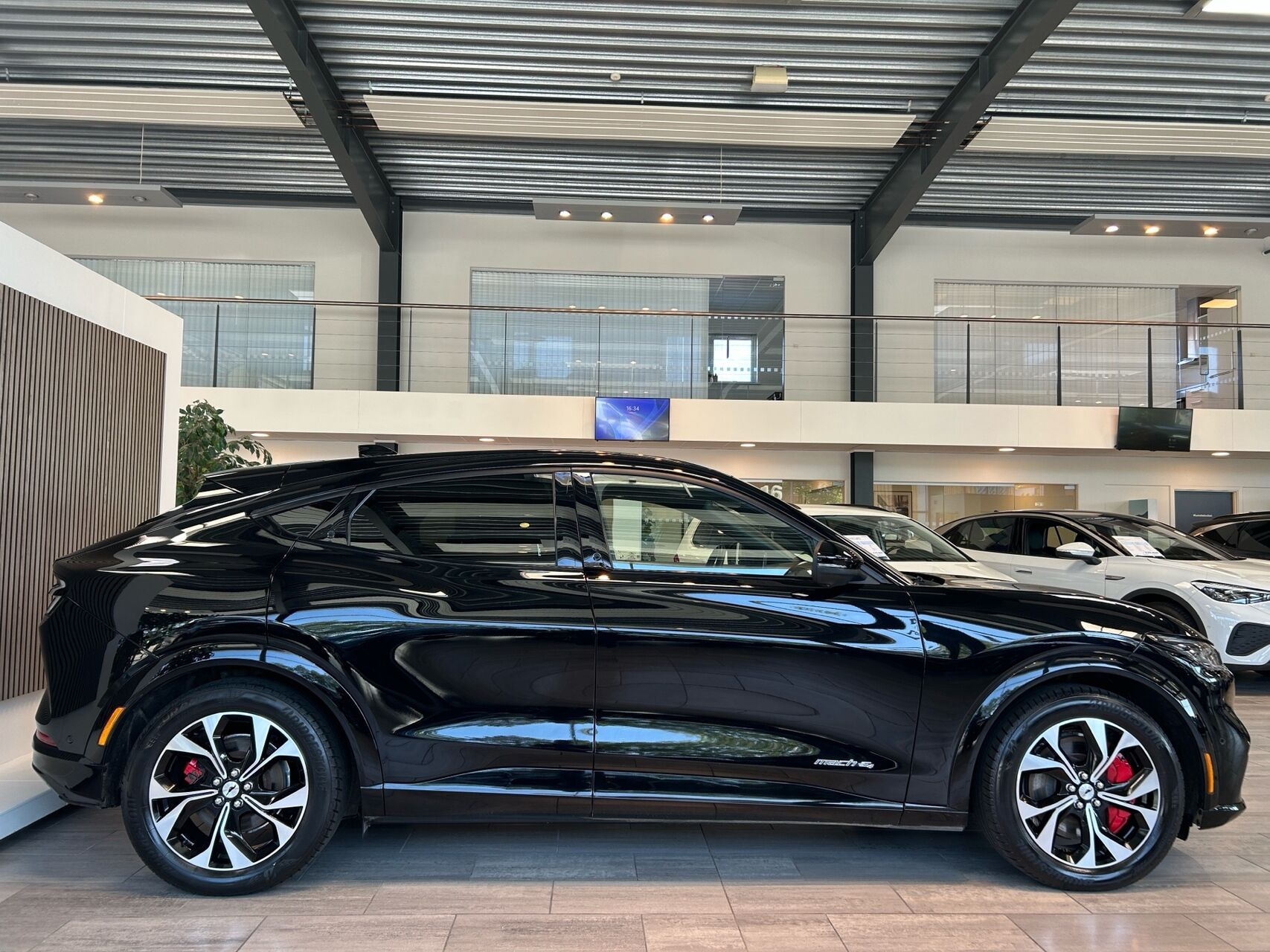 Sort Ford Mustang Mach-E fra 2022