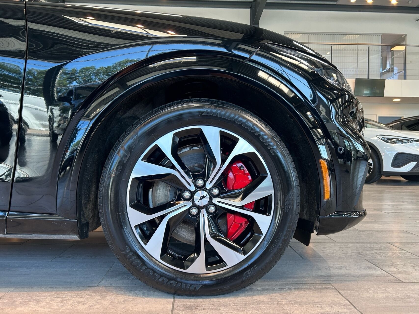 Sort Ford Mustang Mach-E fra 2022