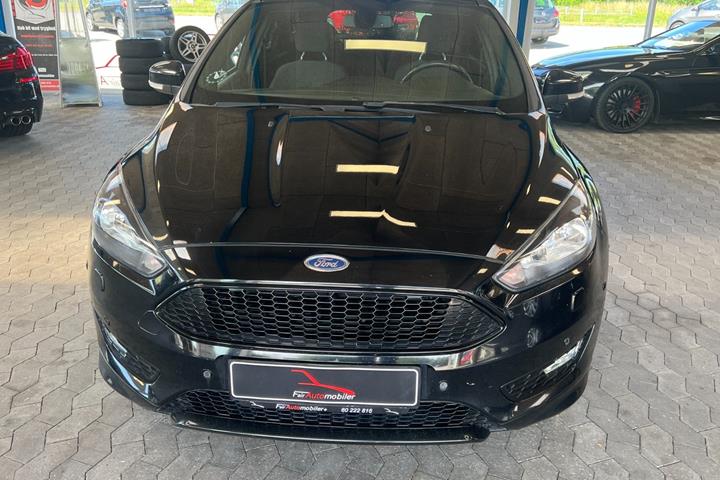 Sort Ford Focus fra 2017