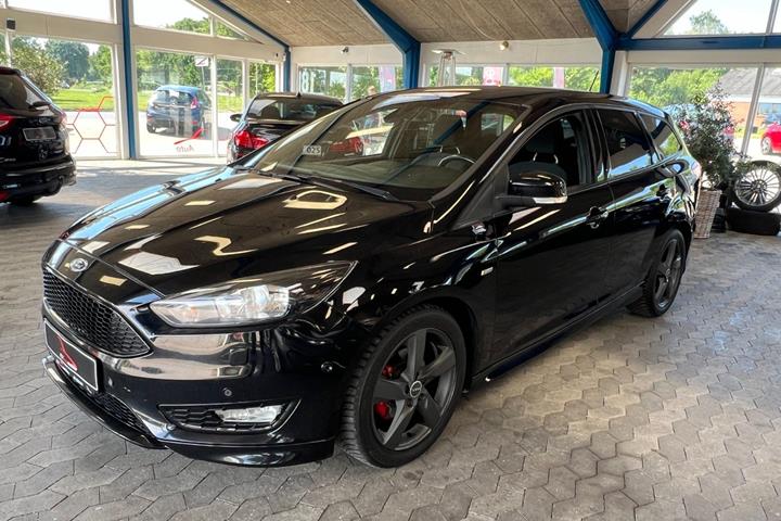Sort Ford Focus fra 2017