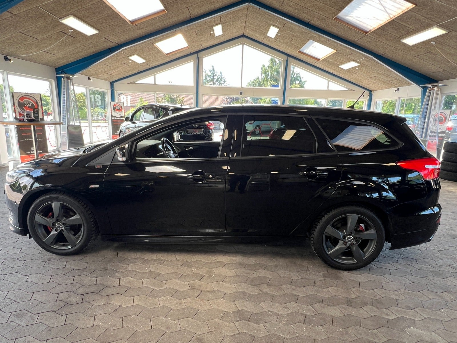 Sort Ford Focus fra 2017