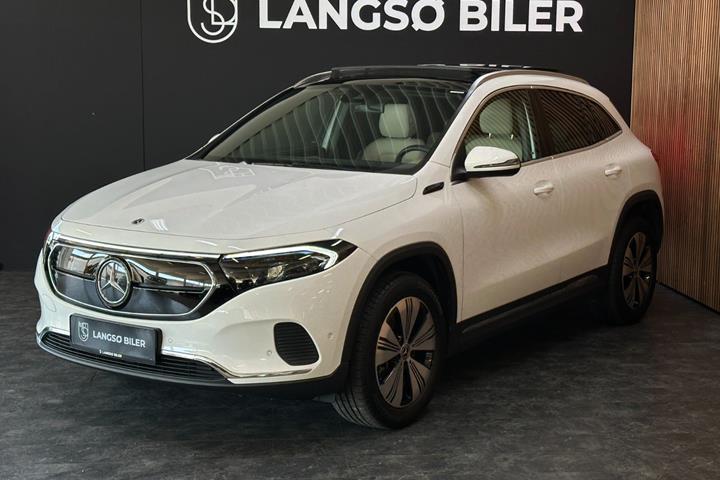 Hvid Mercedes EQA250 fra 2021 set udefra