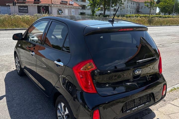 Sort Kia Picanto fra 2016