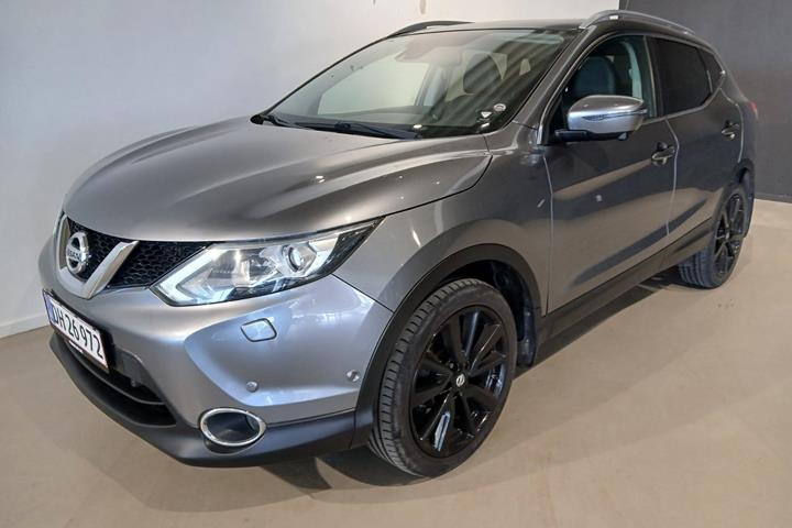 Grå Nissan Qashqai fra 2014 set udefra