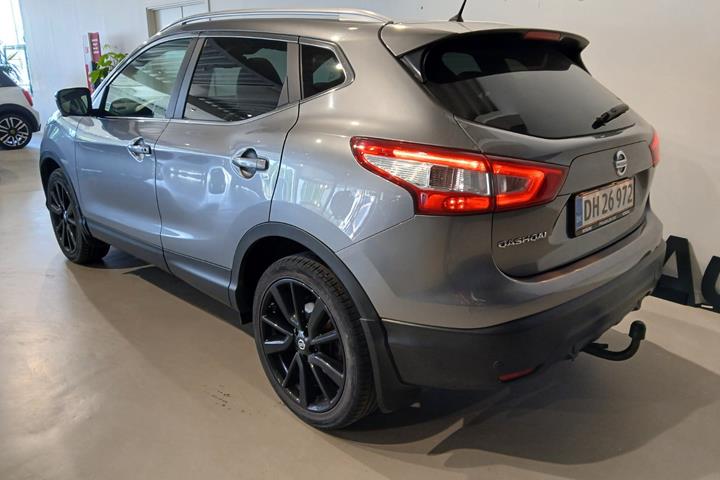 Grå Nissan Qashqai fra 2014