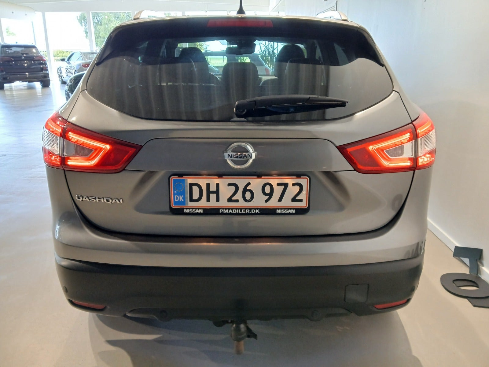 Grå Nissan Qashqai fra 2014