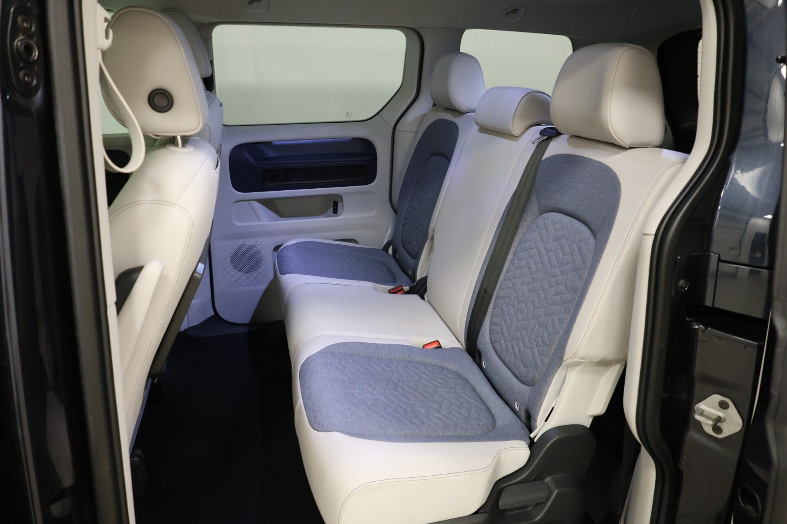 Blå VW ID.Buzz fra 2022