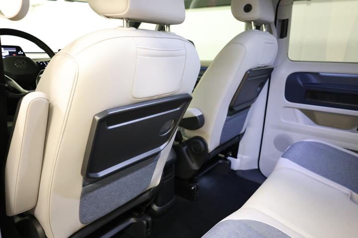 Blå VW ID.Buzz fra 2022