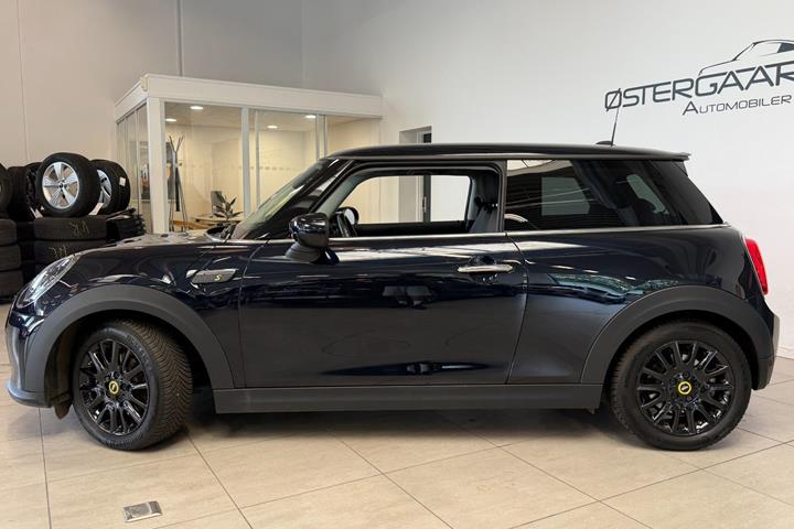 Sort Mini Cooper SE fra 2023