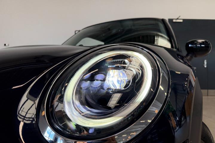 Sort Mini Cooper SE fra 2023