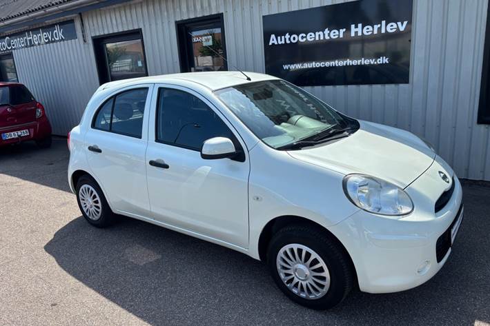 Hvid Nissan Micra fra 2012