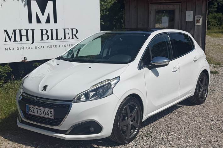 undefined Peugeot 208 fra 2018 set udefra