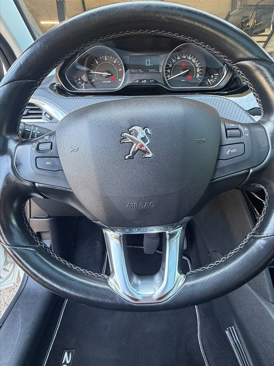 Hvid Peugeot 208 fra 2018