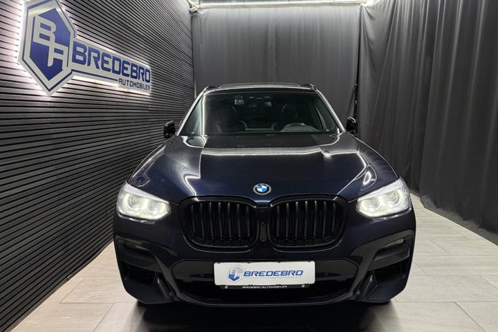Sort BMW X3 fra 2020