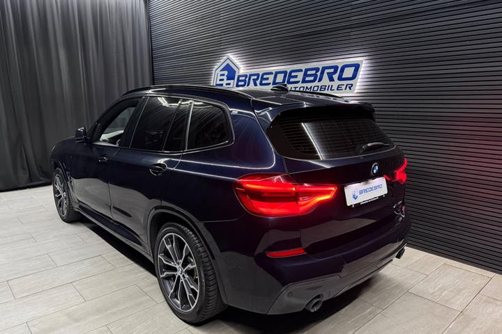 Sort BMW X3 fra 2020