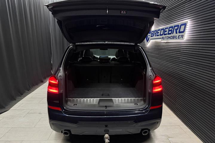 Sort BMW X3 fra 2020