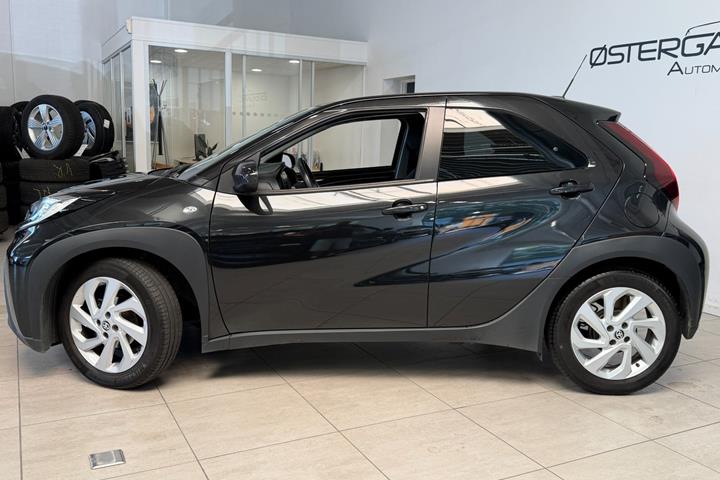 Sort Toyota Aygo X fra 2022