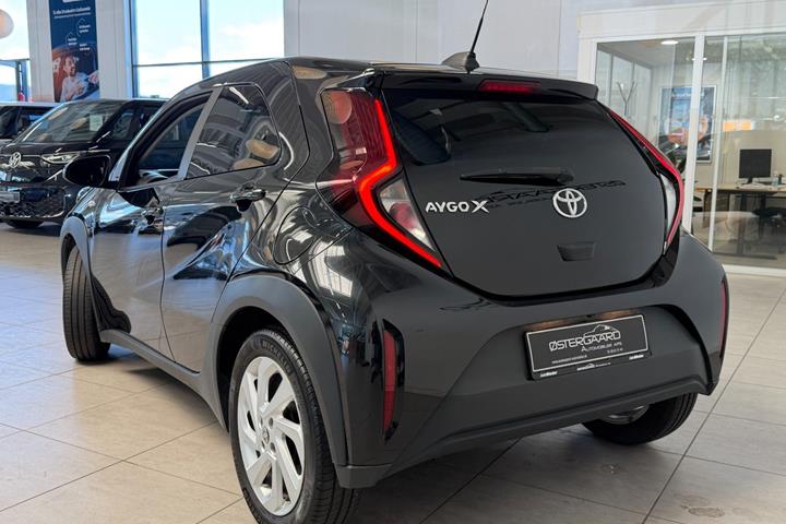 Sort Toyota Aygo X fra 2022
