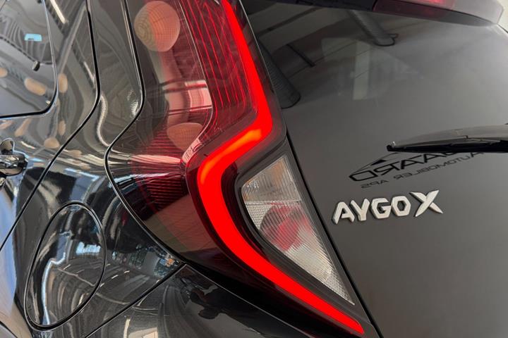 Sort Toyota Aygo X fra 2022