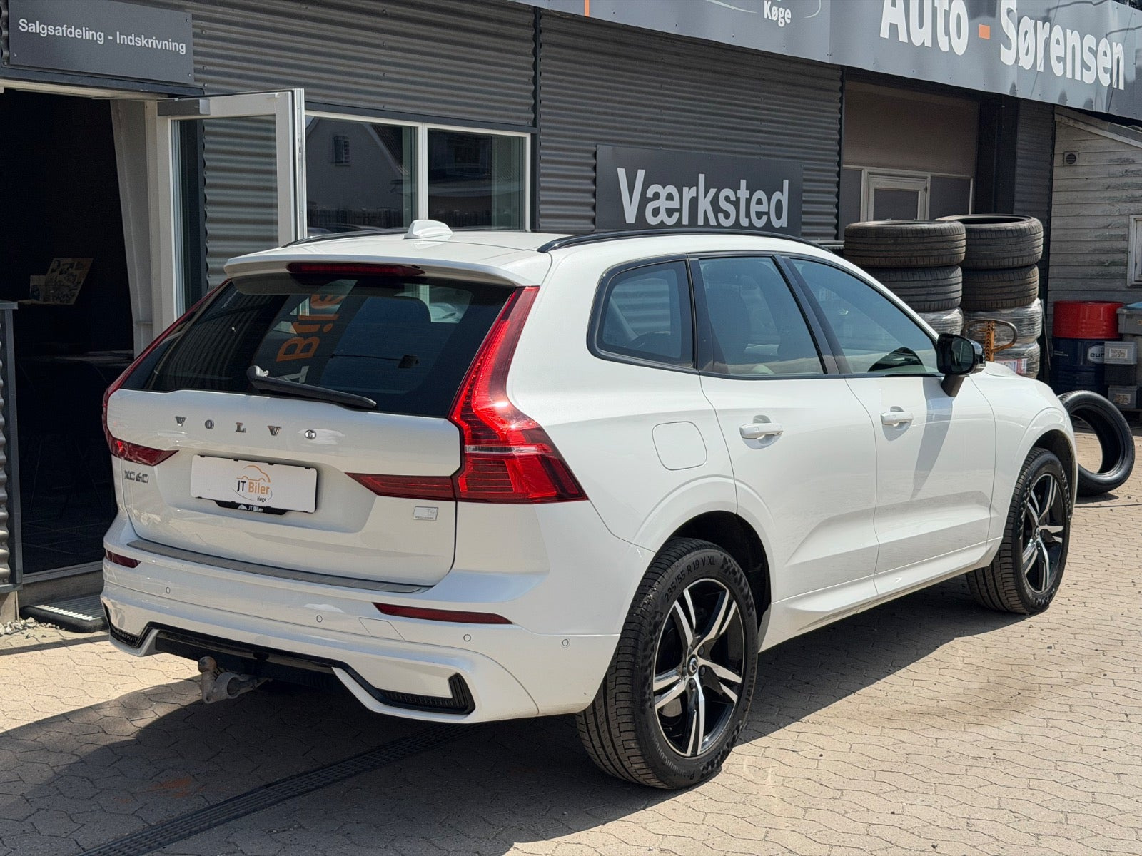 Hvid Volvo XC60 fra 2022