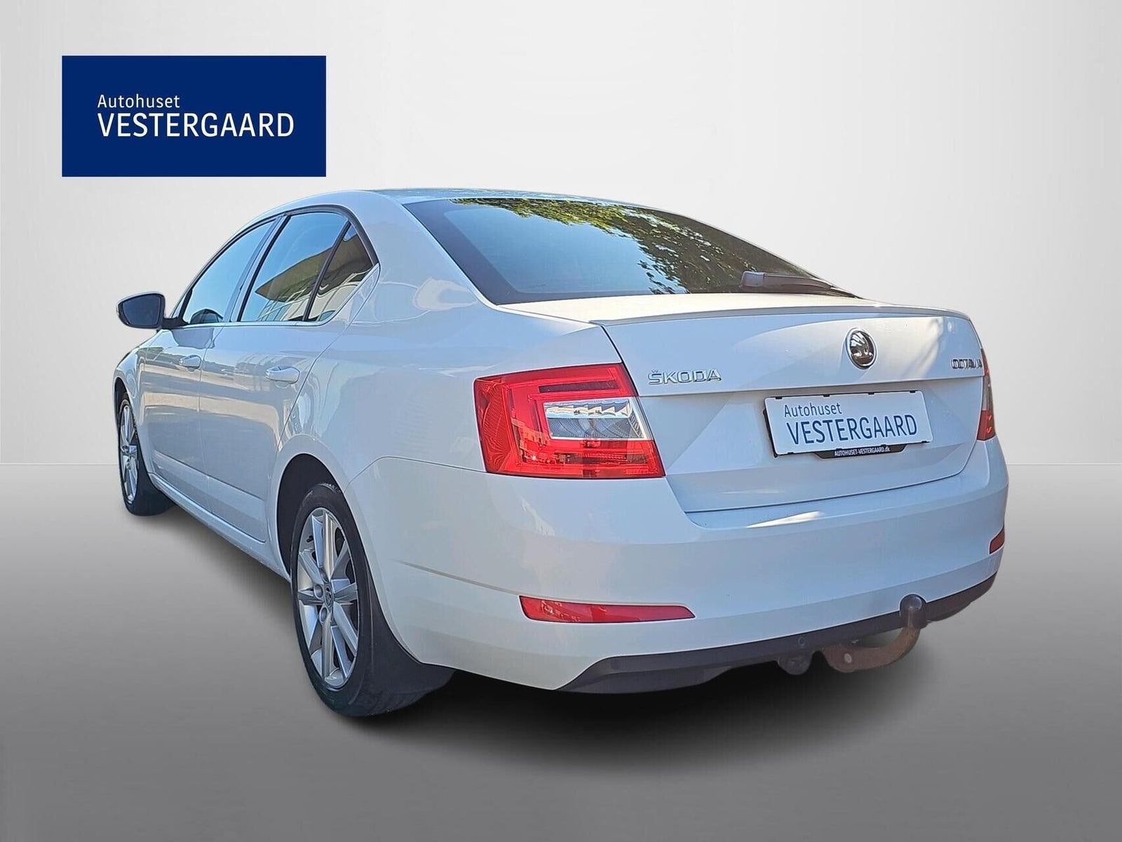 Hvid Skoda Octavia fra 2015
