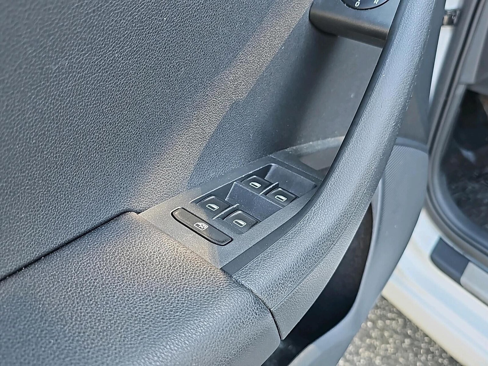 Hvid Skoda Octavia fra 2015