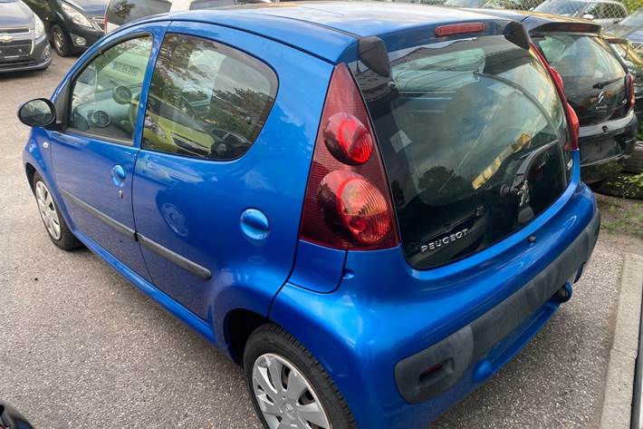 undefined Peugeot 107 fra 2012