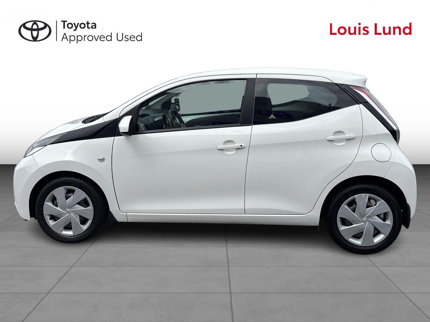Hvid Toyota Aygo fra 2017