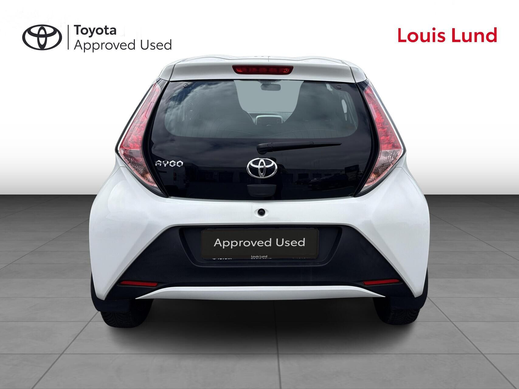Hvid Toyota Aygo fra 2017