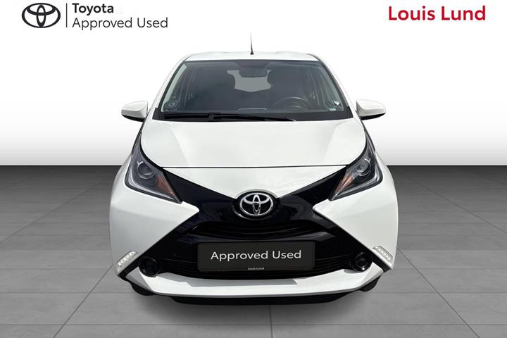 Hvid Toyota Aygo fra 2017
