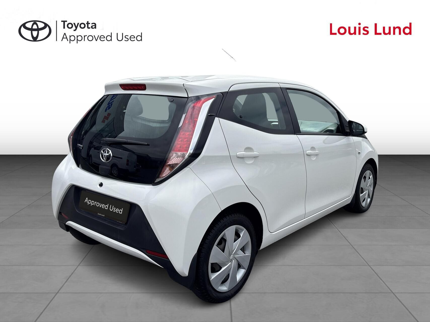Hvid Toyota Aygo fra 2017