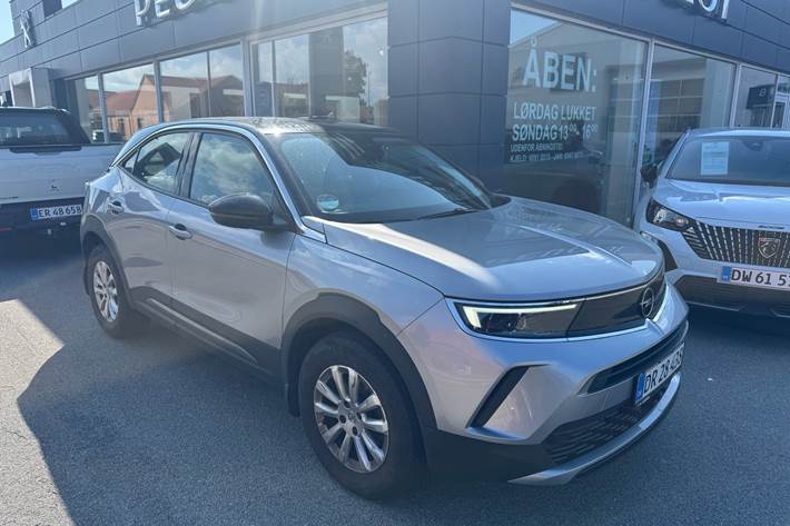 Grå Opel Mokka fra 2022