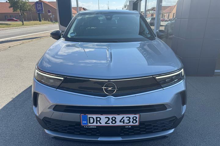 Grå Opel Mokka fra 2022