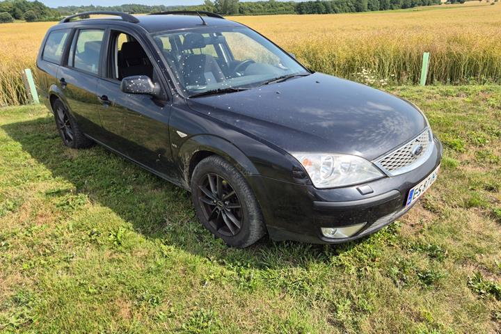 Sort Ford Mondeo fra 2005