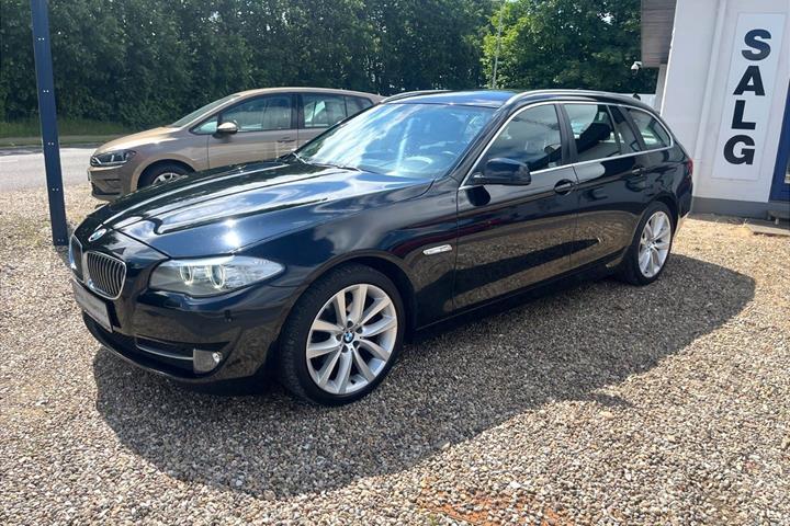 Sort BMW 520i fra 2013