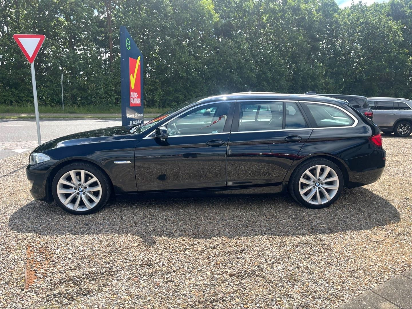 Sort BMW 520i fra 2013