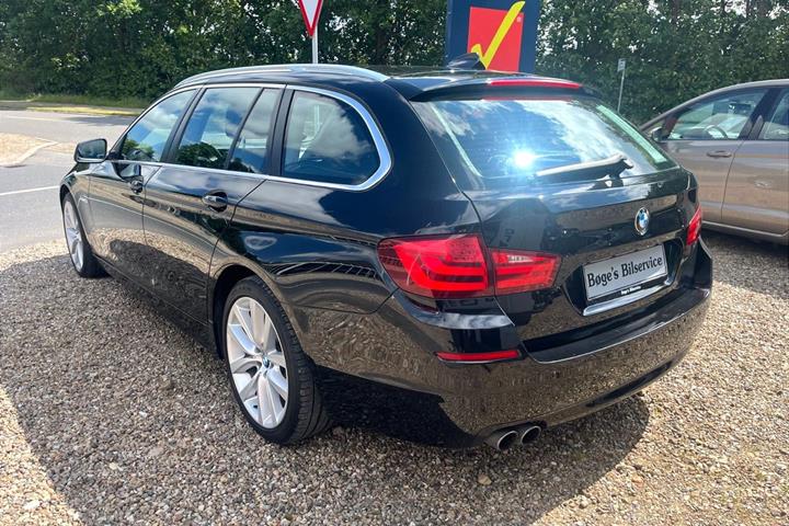 Sort BMW 520i fra 2013