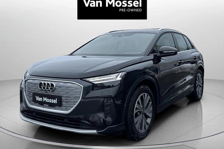 Sort Audi Q4 fra 2021 set udefra