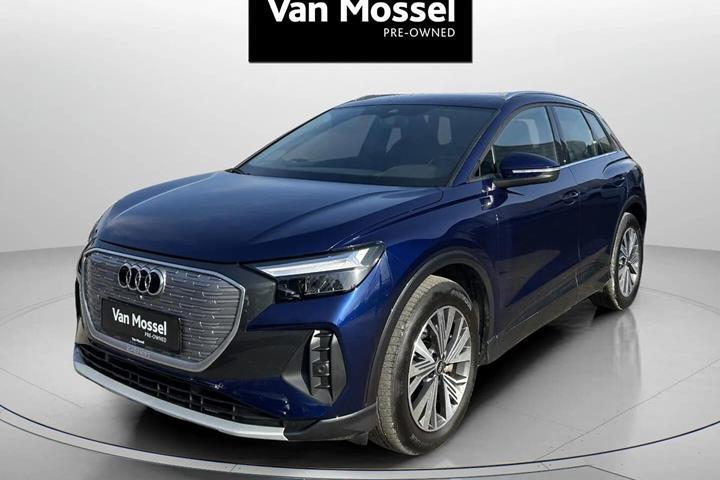 Blå Audi Q4 fra 2024 set udefra